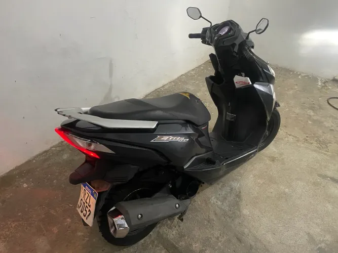 Honda elite 125 em dias
