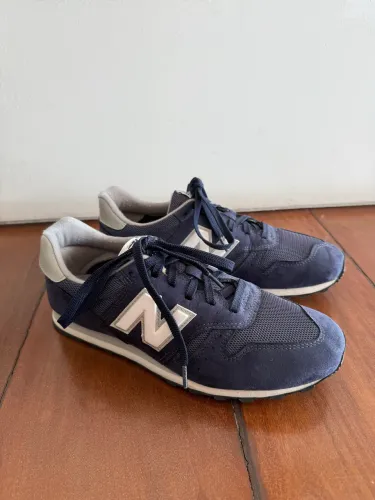 Tênis Masculino New Balance 373 - azul marinho