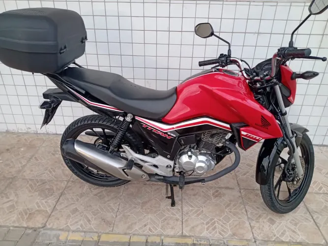 TITAN EDIÇÃO ESPECIAL 40 ANOS