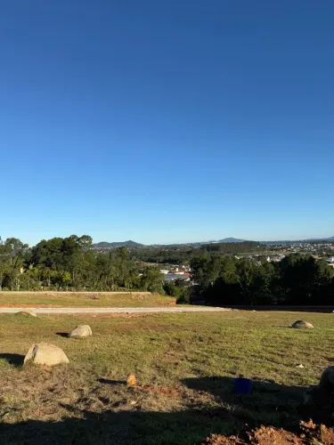 Terreno 360m² no Condomínio Vista Bella Campo Duna