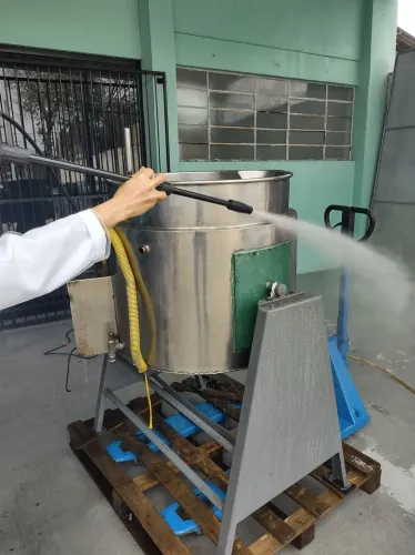 Reator de inox 200 litros c/ banho Maria