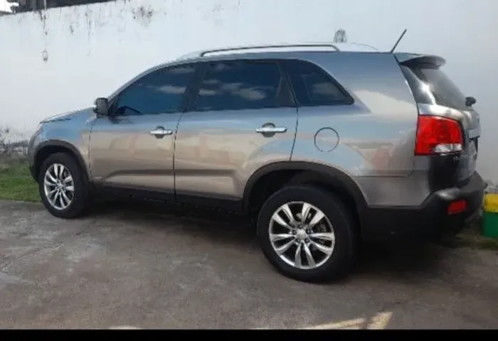 Kia Motors Sorento 3.5 V6 24V 278cv 4X4 Aut. 2013