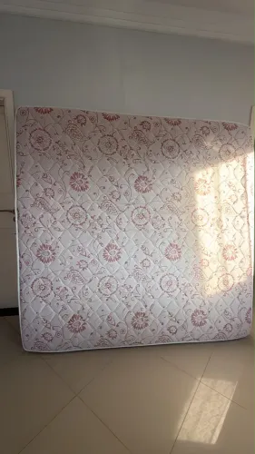 VENDO COLCHÃO SUPER KING !