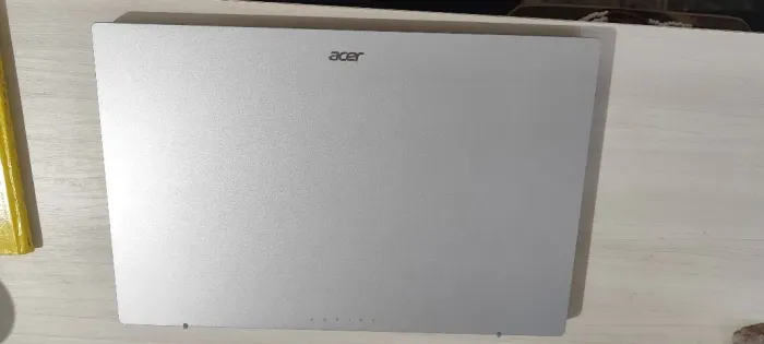 Notebook acer aspire 3 15. 8 ram, placa 128 mb, 238gb ssd, intel core i3-n305