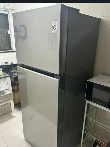 Vendo uma geladeira nova