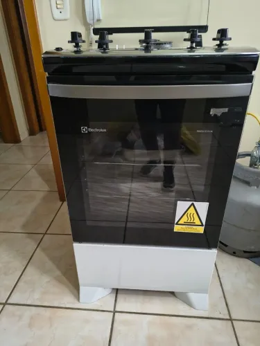Vende-se fogão 4 bocas