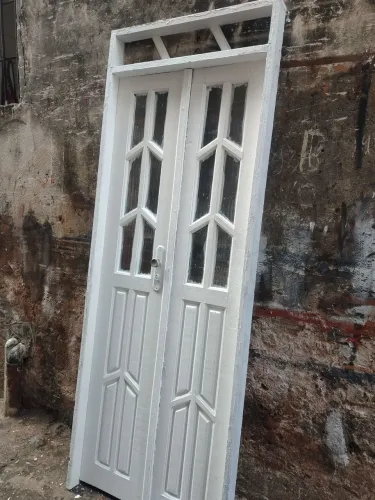 Porta de Massaranduba, completa 2:10 por 0:80cm.