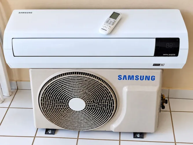 Samsung Inverter 9.000 BTUs 220V Seminovo + Controle