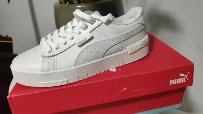 Tênis feminino novo