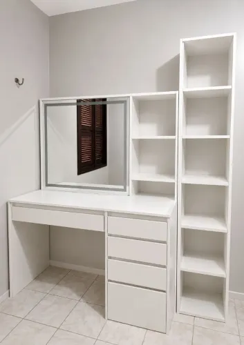 Vendo Penteadeira com Espelho Led