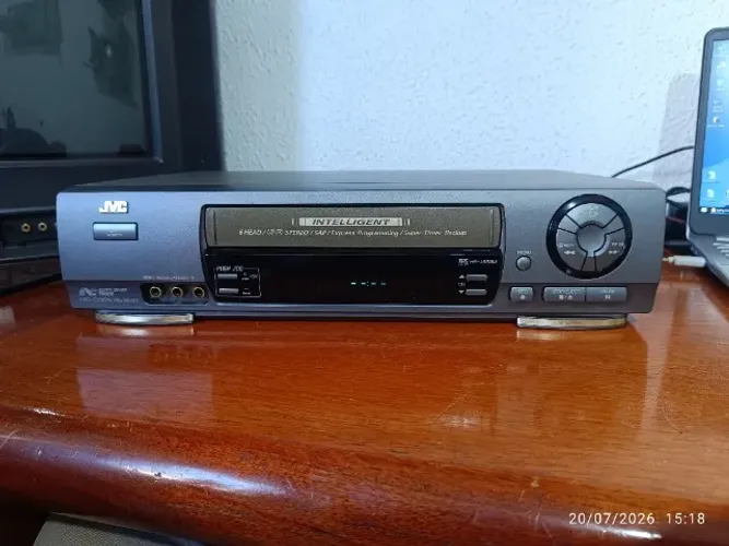 Vídeo Cassete JVC 6 cabeças stereo LINDO
