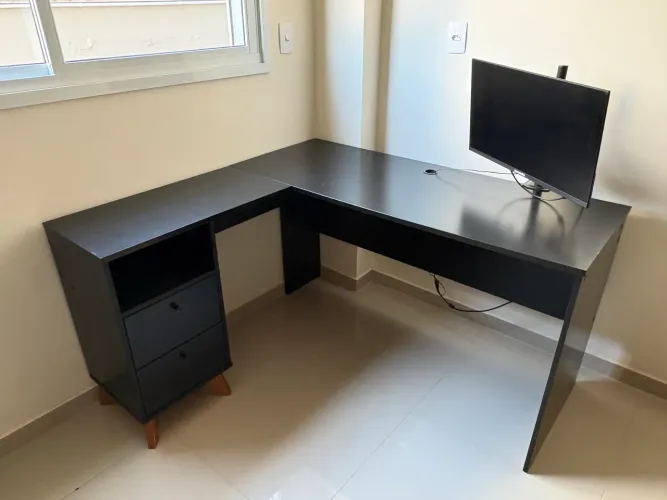 Mesa de escritório c/ gaveta