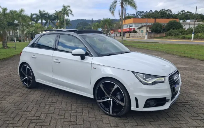 Audi A1 Sportback 1.4 TFSI 5P S-tronic 2013