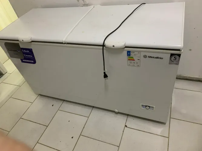Freezer metalfrio DA550, 543 listros