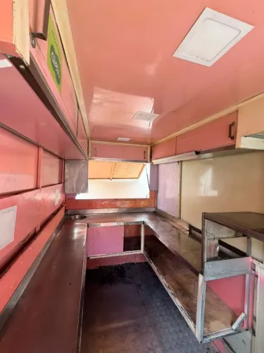 Ótima oportunidade trailer para lanches etc.