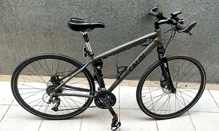 Bicicleta Caloi City Tour Aro 700 Quadro M Shimano Acera 27v Freio a Disco