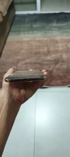 iPhone 11 Pro Max Gold