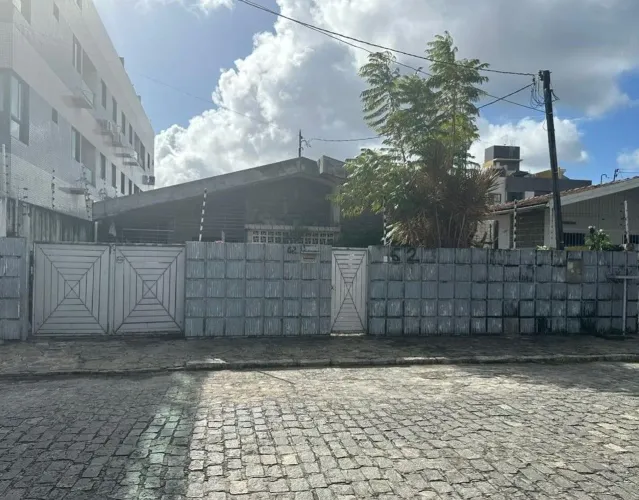 Casa com 5 dormitórios à venda, 241 m² por R$ 780.000,00 - Jardim 13 de Maio - João Pessoa