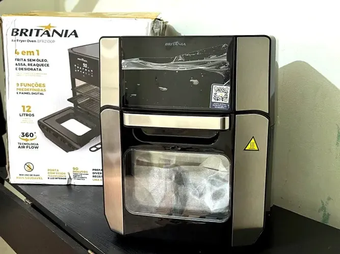 Fritadeira Elétrica sem Óleo (Air Fryer Oven) Britânia BFR2100P, 12 litros, 4 em 1, 220V