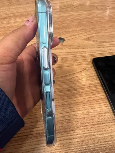 iPhone 16