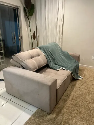 Sofá leve agora