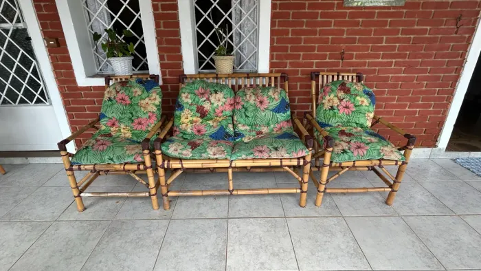 Conjunto de cadeiras de bambu para área interna e externa VENDA SOMENTE PELA OLX