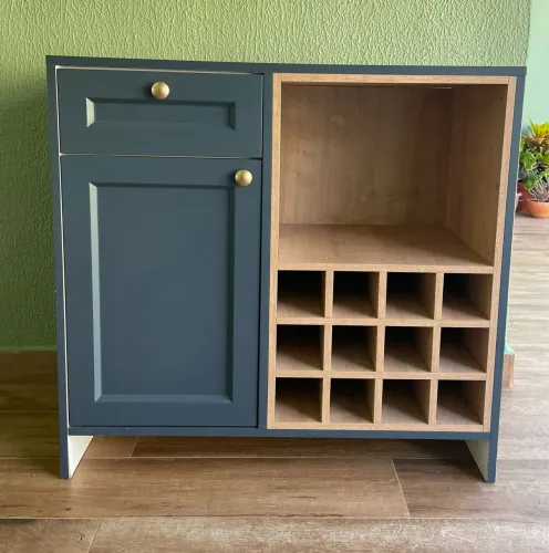 Móvel pintado laca azul petróleo