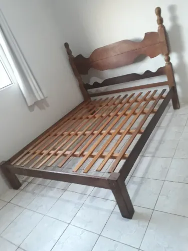 Cama de Casal Madeira Maciça Sucupira