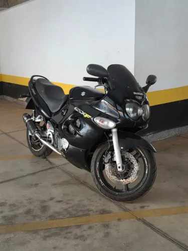 Suzuki GSX750F (Mônica) ano 2008
