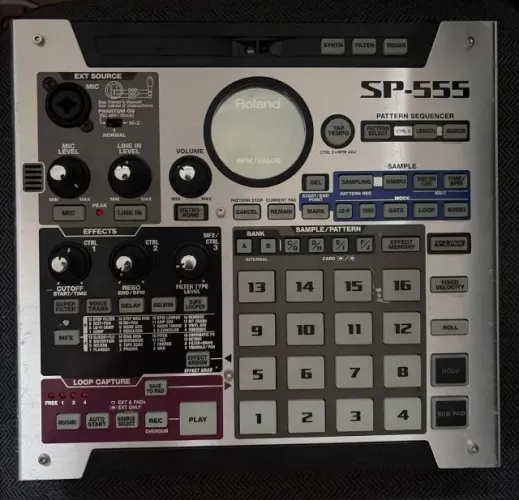 Sampler Roland SP-555