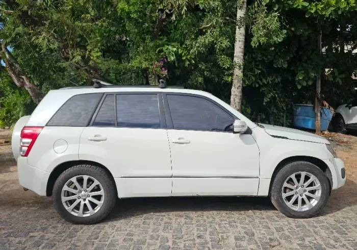 Suzuki Grand Vitara 2.0 16V 4x2/4x4 5P Aut. 2014