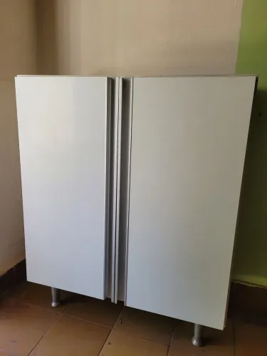 Armário 2 portas