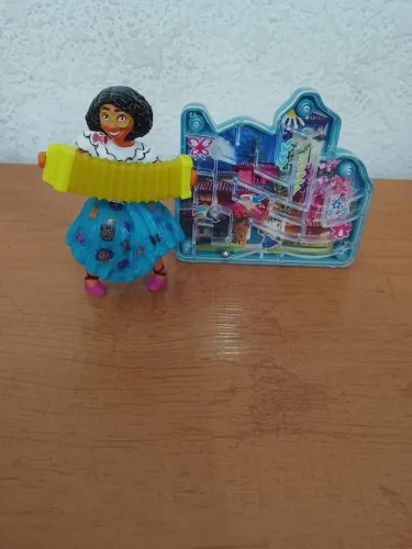Mirabel de Encanto McDonald's