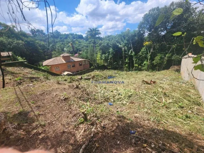 Terreno à VENDA em Condomínio Fechado na Granja Viana