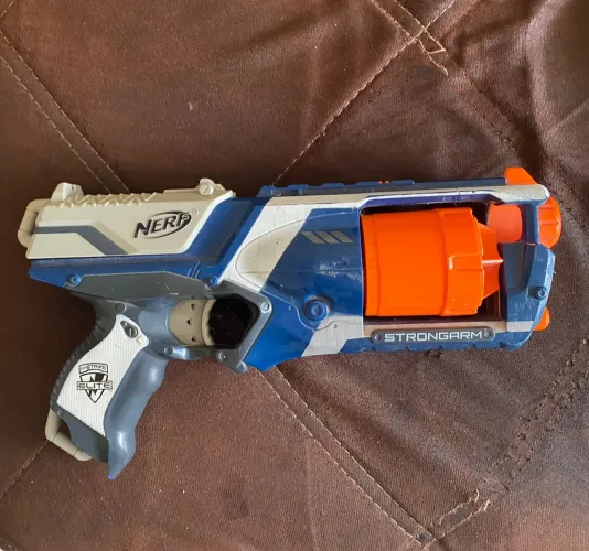 Nerf Strike elite sem dardos