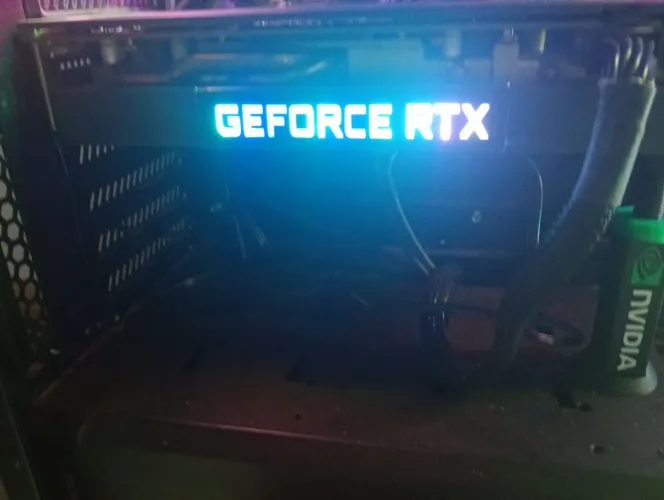 Vendo painel lateral GEFORCE RTX RGB 5V 3 PIN