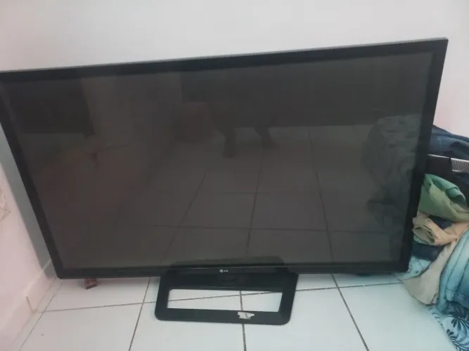 TV 50 polegadas LG não é smart 500 reais