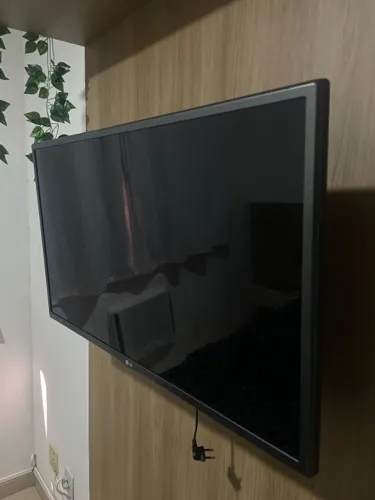 Smart TV LG 32 polegada, Netfliz, youtube...