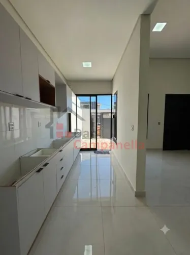 Casa Alto Padrão à Venda e Locação no Jardim Floresta