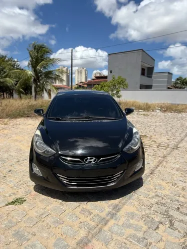 Hyundai Elantra GLS 1.8 16V Aut. 2013