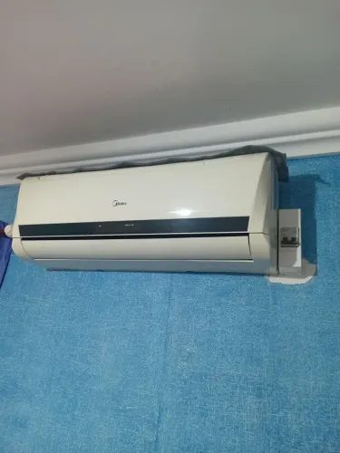Ar condicionado split Midea 12000btu usado se desejar desinstalo grátis 