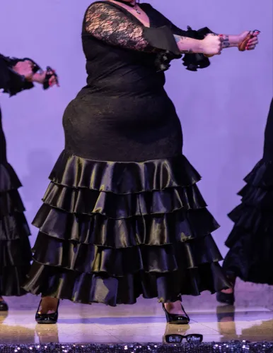 Vestido preto renda dança flamenco