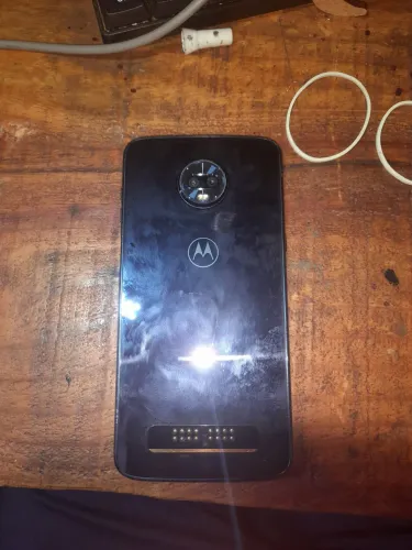 Moto Z3 Play Sem Tela - Liga - Para Peças ou Conserto (troco em ddr4 ou ssd)