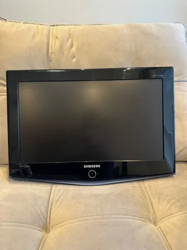 TV Samsung 26? LCD HD