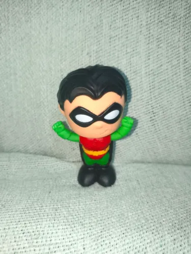 Boneco Robin