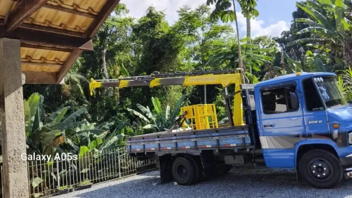 VENDE-SE OU TROCA-SE POR VEICULO DE MENOR VALOR, SOMENTE EM OTIMO ESTADO.