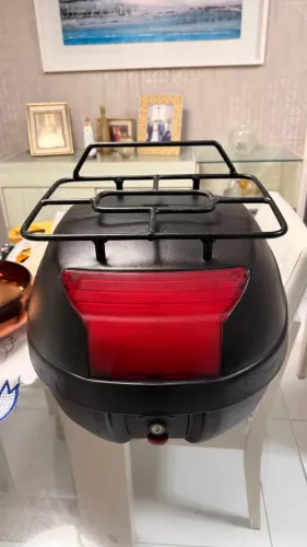 Baú para moto, marca GIVI, aceito cartão de crédito