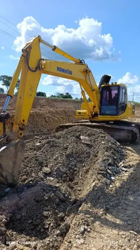 Escavadeira Hidráulica Komatsu PC 200 