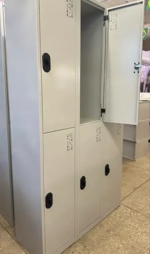 Armario Roupeiro de Aço 6 Portas para Cadeado Só Aço 193x102x40CM