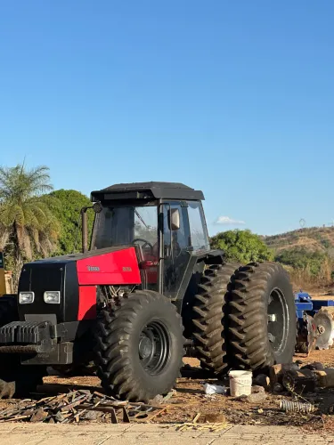 Trator BH 180 com grade (vendo ou troco)